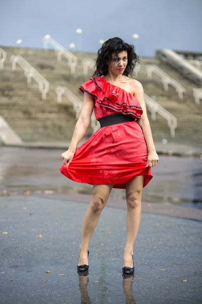 Woman in nice soaking wet dress — Stock Photo, Image