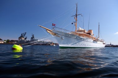 Royale yacht copenhagen clipart