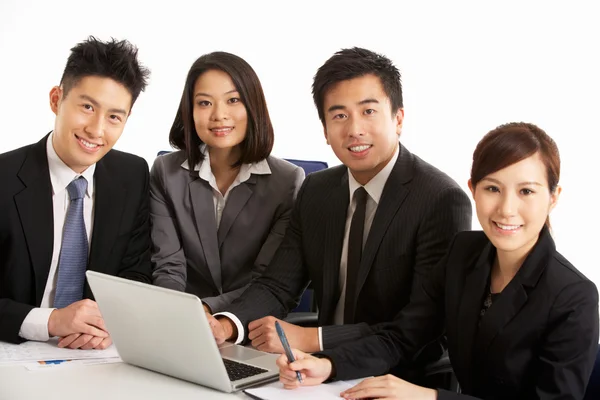 Studio Shot of Chinese Businesspeople Having Meeting — Foto de Stock