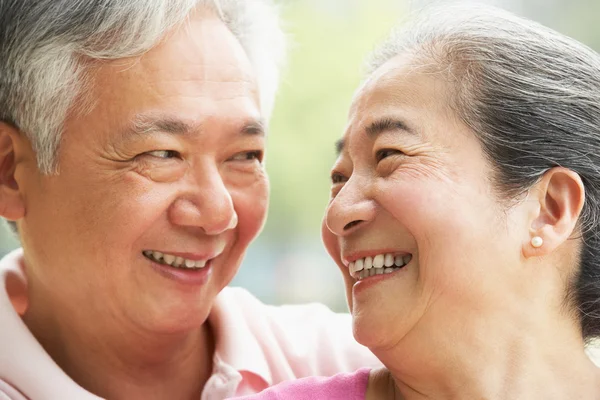 Tête et épaules Portrait d'un couple chinois âgé — Photo