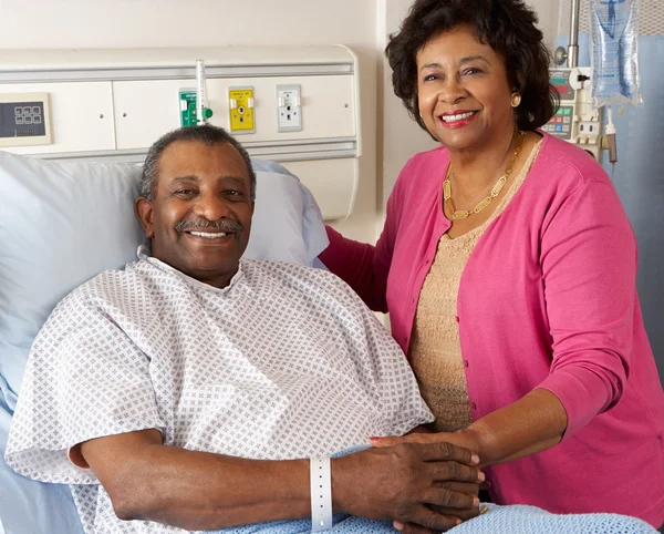 Senior Wife Visiting Husband On Ward — Stock Photo, Image