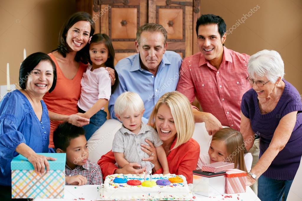 Resultado de imagen para familia cumpleaños