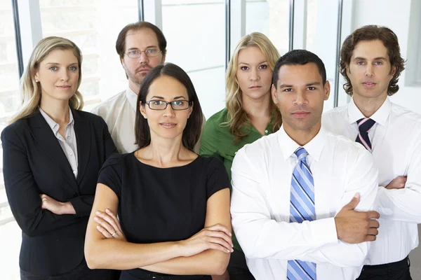 Retrato da equipe de negócios no escritório — Fotografia de Stock