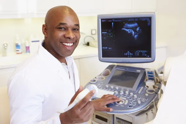 Portrait Of 4D Machine Operator in clinic — Stock Photo, Image