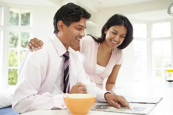 Pareja desayunando — Foto de Stock