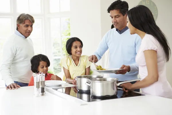 Indian Family Cooking Meal — Stock Photo, Image