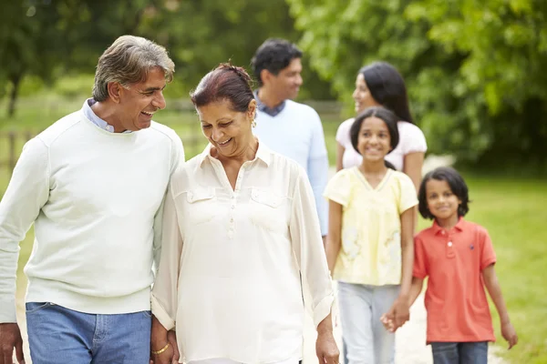 Indiase familie — Stockfoto