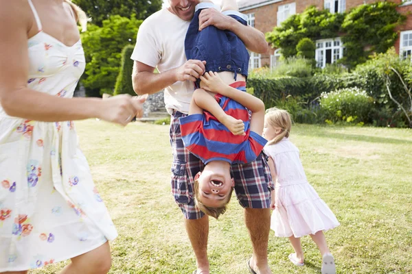 Familjen ha kul — Stockfoto