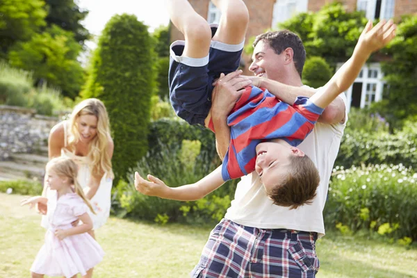 Familjen ha kul — Stockfoto