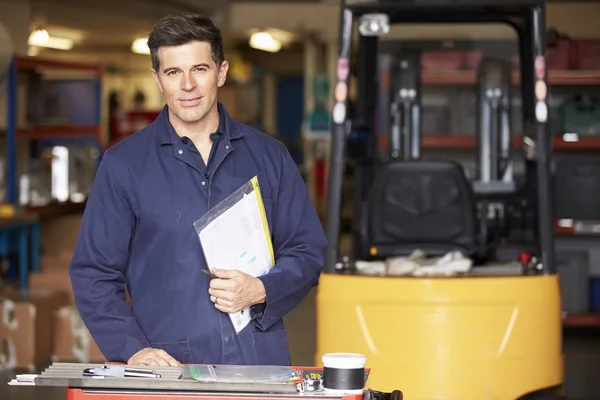 Engineer Standing In Factory — Stock Photo, Image
