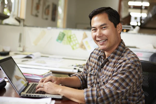 Male Architect Working At Desk On Laptop — Stock Photo, Image