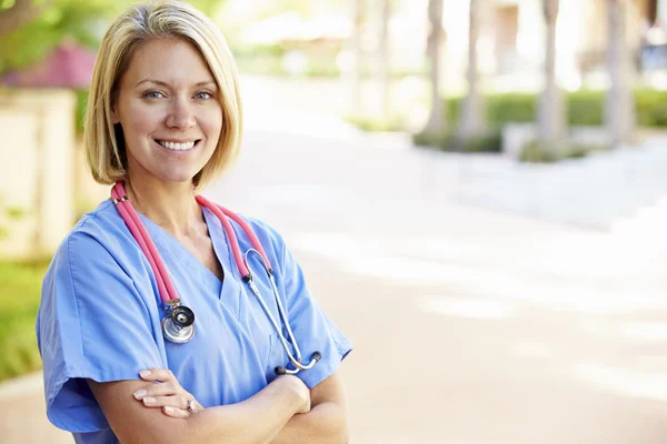 Outdoor Portrait Female Nurse — Stock Photo, Image