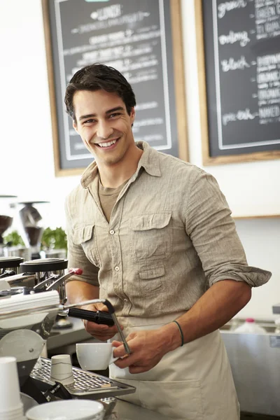 Proprietário masculino da cafetaria — Fotografia de Stock