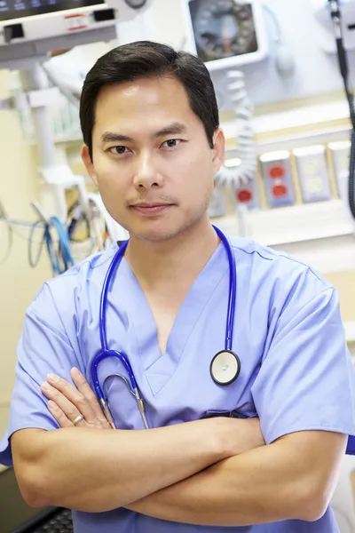 Portrait Of Male Doctor In Emergency Room — Stock Photo, Image