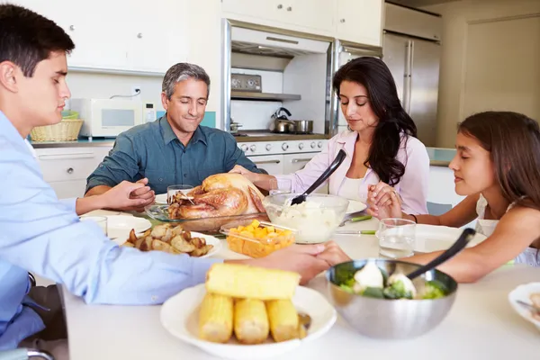 Prière familiale avant de manger Repas — Photo