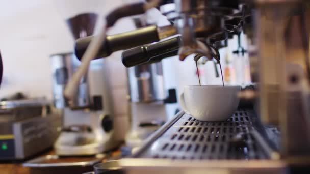Primer Plano Máquina Café Cafetería Local Calle Principal Disparo Cámara — Vídeo de stock