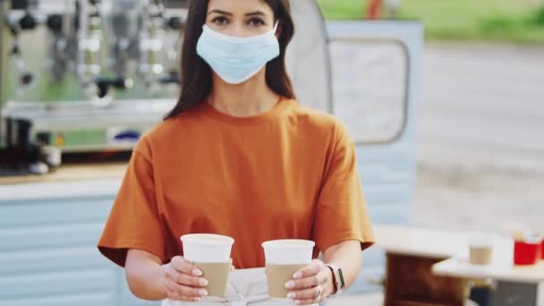 Woman Wearing Face Mask Health Pandemic Running Mobile Coffee Shop — Stock Video