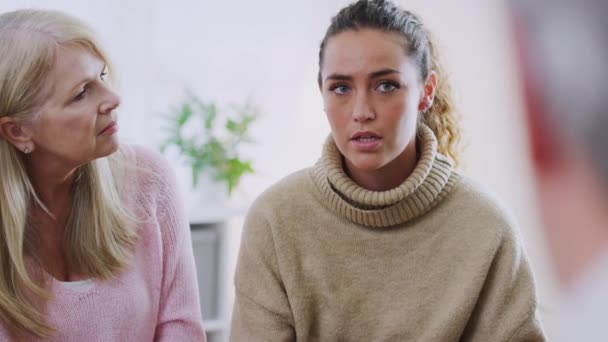 Group Sitting Circle Support Meeting Young Woman Discusses Issues Affecting — Stockvideo