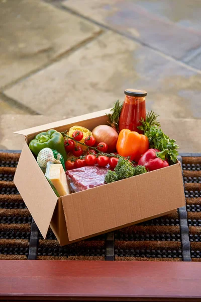 Krabice Čerstvých Složek Pro Line Jídlo Potravin Recept Kit Doručeno — Stock fotografie