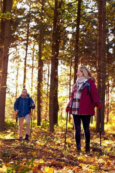 Front View Mature Retired Couple Walking Fall Winter Countryside Using — Photo