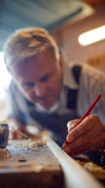 Mature Male Carpenter Garage Workshop Marking Wood Pencil — Foto de Stock