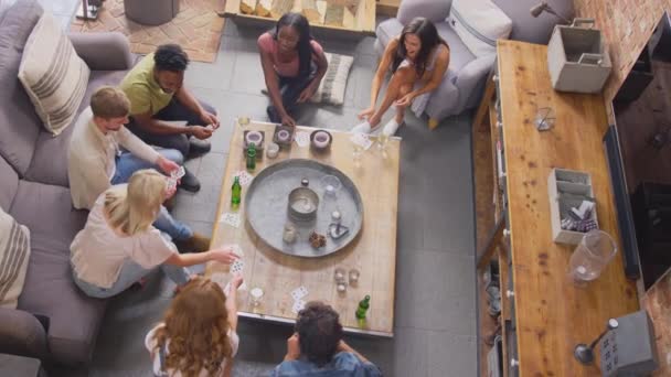 Overhead Shot Multi Cultural Group Friends Home Playing Cards Drinking — Stok video