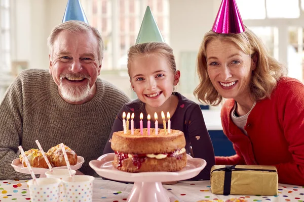 Nagyszülők Unokák Portréja Akik Együtt Ünneplik Születésnapjukat — Stock Fotó