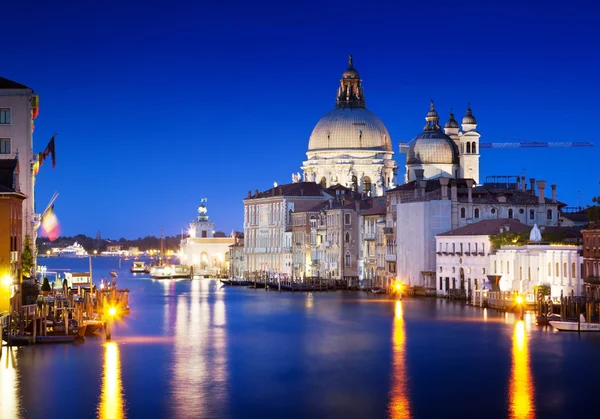 Kanał Grande i Bazylika Santa Maria della Salute, Wenecja, Włochy — Zdjęcie stockowe