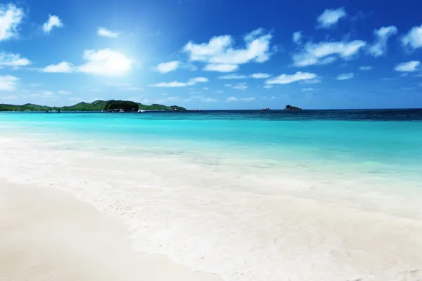 Strand Praslin szigeten, Seychelles — Stock Fotó