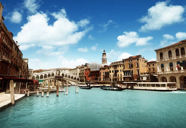 Rialtobron i Venedig, Italien — Stockfoto