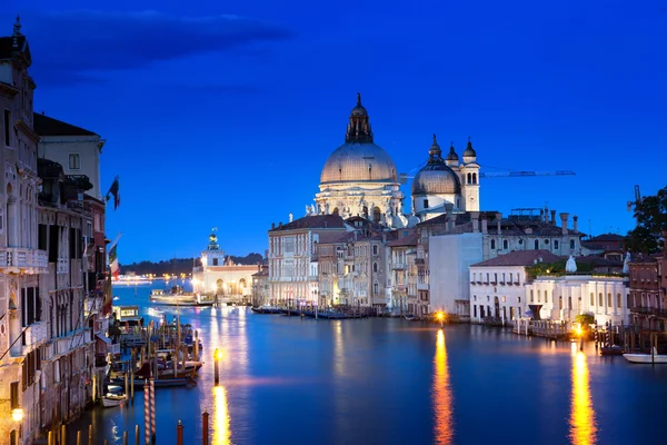 Büyük Kanal ve Bazilika Santa Maria della Salute, Venedik, İtalya — Stok fotoğraf