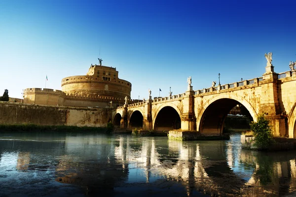 로마, 이탈리아에서 세인트 천사 요새와 티 베 르 강 — 스톡 사진
