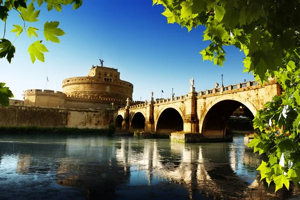 Fortaleza de Santo Anjo e rio Tibre em Roma, Itália — Fotografia de Stock