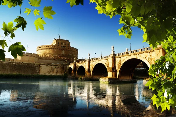 意大利罗马圣天使堡垒和台伯河 — 图库照片