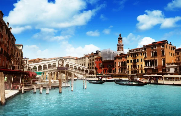 Rialto bridge in Venice, Italy — Stock Photo, Image