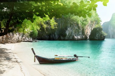 tekne Beach Island ilinde krabi, Tayland
