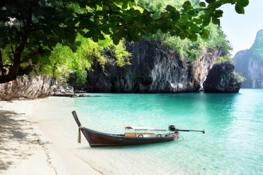 tekne Beach Island ilinde krabi, Tayland