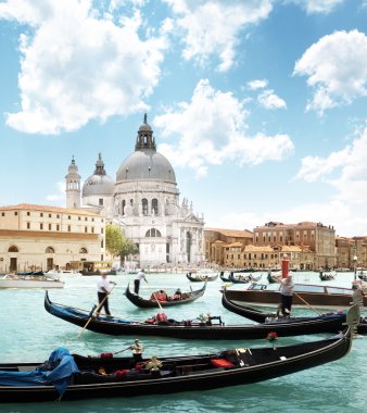 gondol üzerinde canal ve basilica santa maria della salute, Venedik,