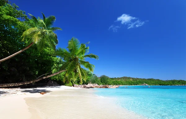Praia de Anse Lazio na ilha Praslin, Seychelles — Fotografia de Stock