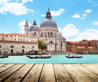 Basilica santa maria della salute, Venedik, İtalya ve ahşap sörf