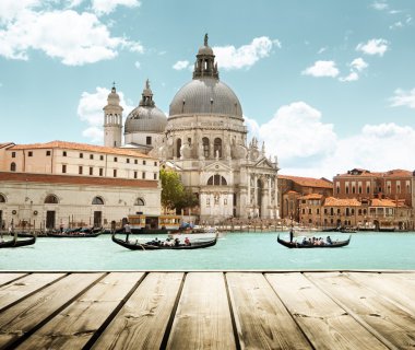Basilica santa maria della salute, Venedik, İtalya ve ahşap sörf