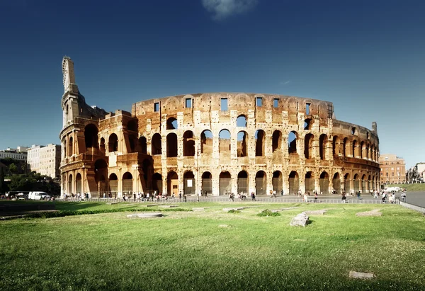 Zonsondergang en het colosseum in rome, Italië — Stockfoto