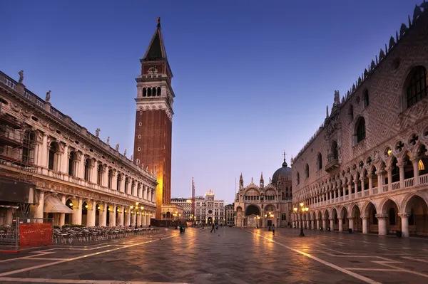 San marco tér Napnyugta után. Venice, Olaszország — Stock Fotó