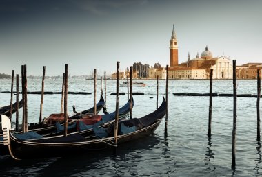 Vic, büyük kanal ve san giorgio maggiore Kilisesi üzerinde gondol