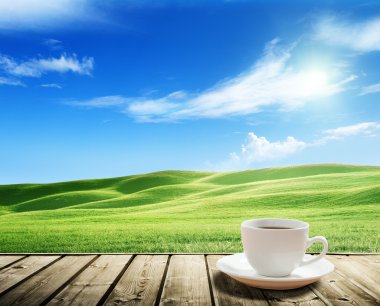 kopje koffie en Toscane heuvels, Italië