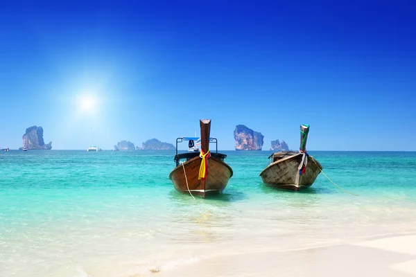 沙滩，船，泰国安达曼海 — 图库照片