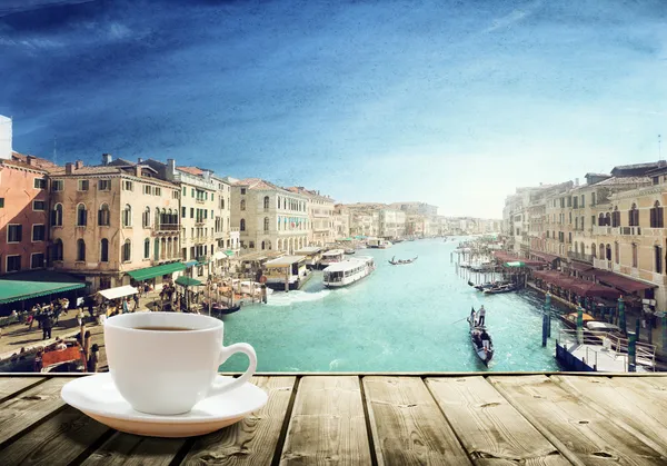 Coffee on table and Venice in sunset time, Italy — Stock Photo, Image