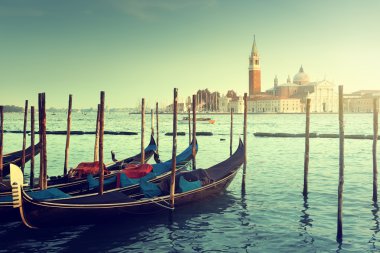 Vic, büyük kanal ve san giorgio maggiore Kilisesi üzerinde gondol