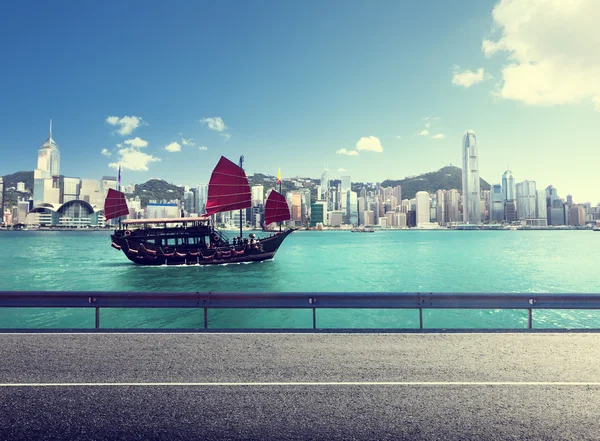 Fictieve weg in de haven van hong kong — Stockfoto