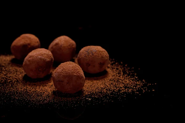 Delicious chocolate truffles — Stock Photo, Image